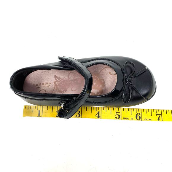 Sonoma Life Style Toddler Girls Black Hook and Loop Dress Shoes - Picture 4 of 8